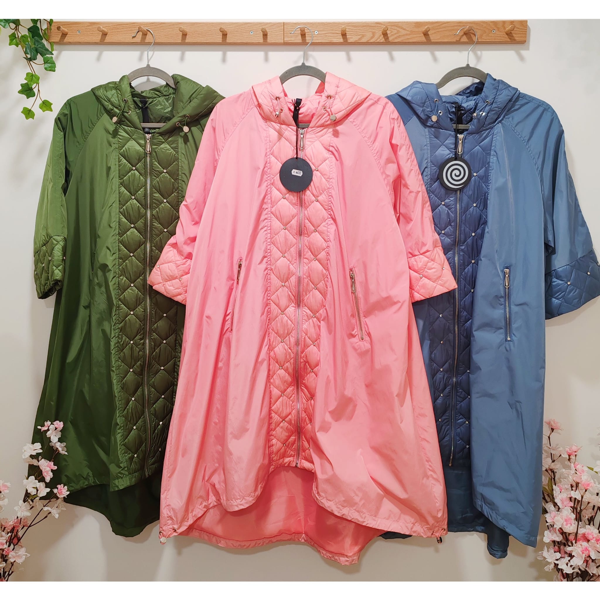 PARKA CAPUCHA GUATEADA BRILLOS