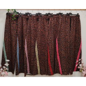 PANTALÓN PRINT DETALLE RAYAS LATERALES