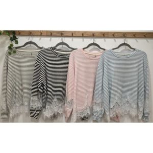 SUDADERA DE RAYAS CON PUNTILLA