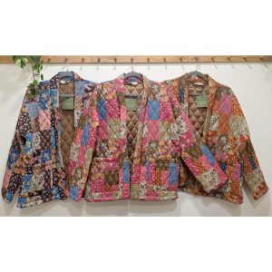 CHAQUETA GUATEADA ESTAMPADA