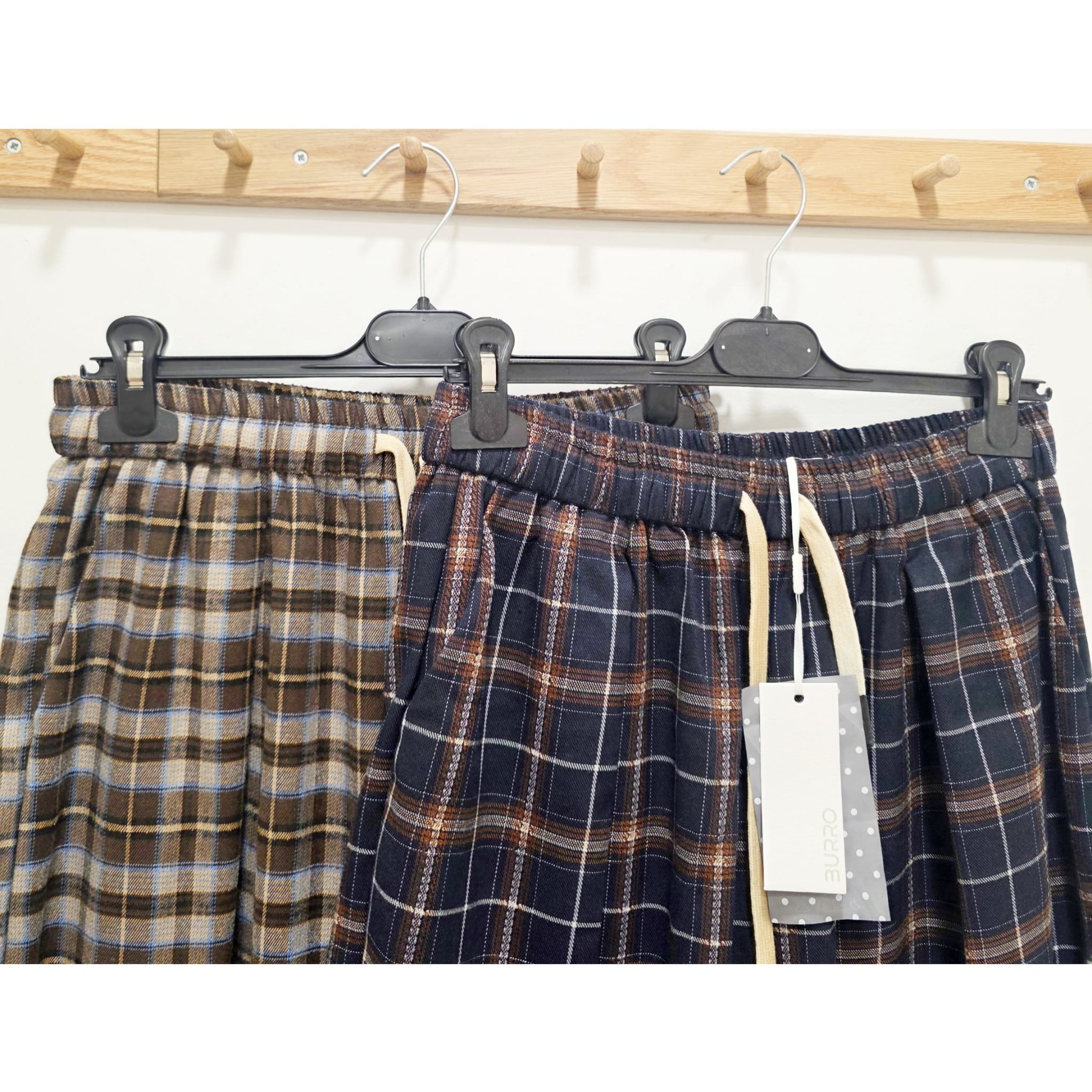 PANTALÓN ANCHO CUADROS (BURRO) - Imagen 2